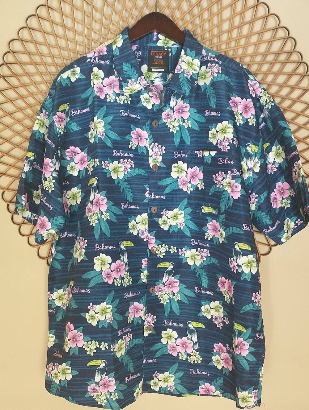 Legacy Mens "Hawaiian" Button down Shirt Bahamas Size 3XL Dark Blue Floral